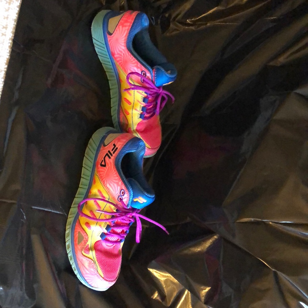 Shoes - Picture 4 of 5